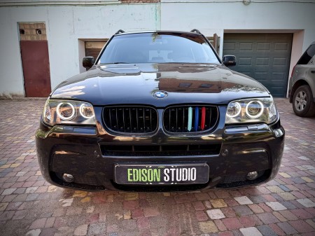 Установка светодиодных ангельских глазок на BMW X3 E83
