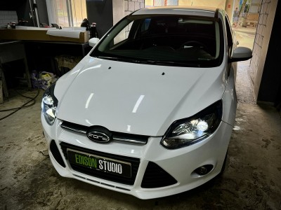 Установка комплекта светодиодных линзованных фар на Ford Focus 3