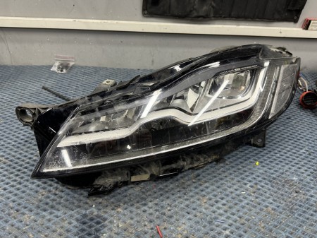 Замена корпуса фары Jaguar XF X260