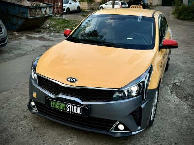 Замена стекол фар Kia Rio 4