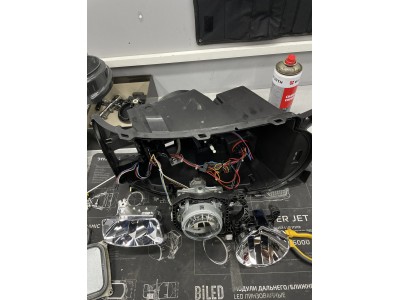 Замена корпуса фары Land Rover Range Rover L322 2-й рестайлинг