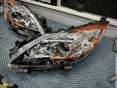 Замена линз в фарах Mazda 3 BL на Bi Led MTF Technik Division