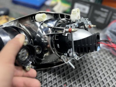 Установка Bi Led линз в фары Mercedes Benz ML W163