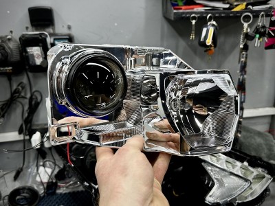 Замена линз в фарах Nissan Qashqai J11 на Bi Led MTF Technik Division