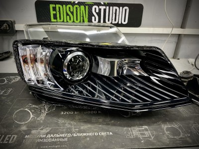 Ремонт корпуса фары Skoda Octavia A7