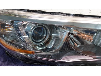 Замена стекла фары Toyota Highlander 2