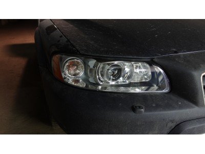 Установка Bi Led линз MTF Technik Division в фары Volvo XC70