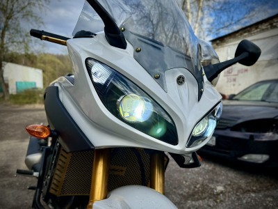 Установка Bi Led линз MTF Technik Division в фару мотоцикла Yamaha FZ8-S